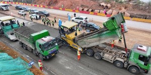 湖北省交通运输厅赴沪渝高速武黄段改扩建现场调研项目建设情况