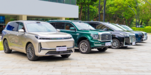 全产业链协同落子！元戎启行集齐芯片 、零部件 、豪华车企头部资源